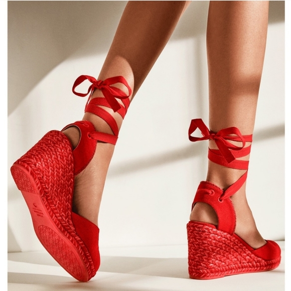 Authentic Stuart Weitzman espadrille wedges - Picture 3 of 15